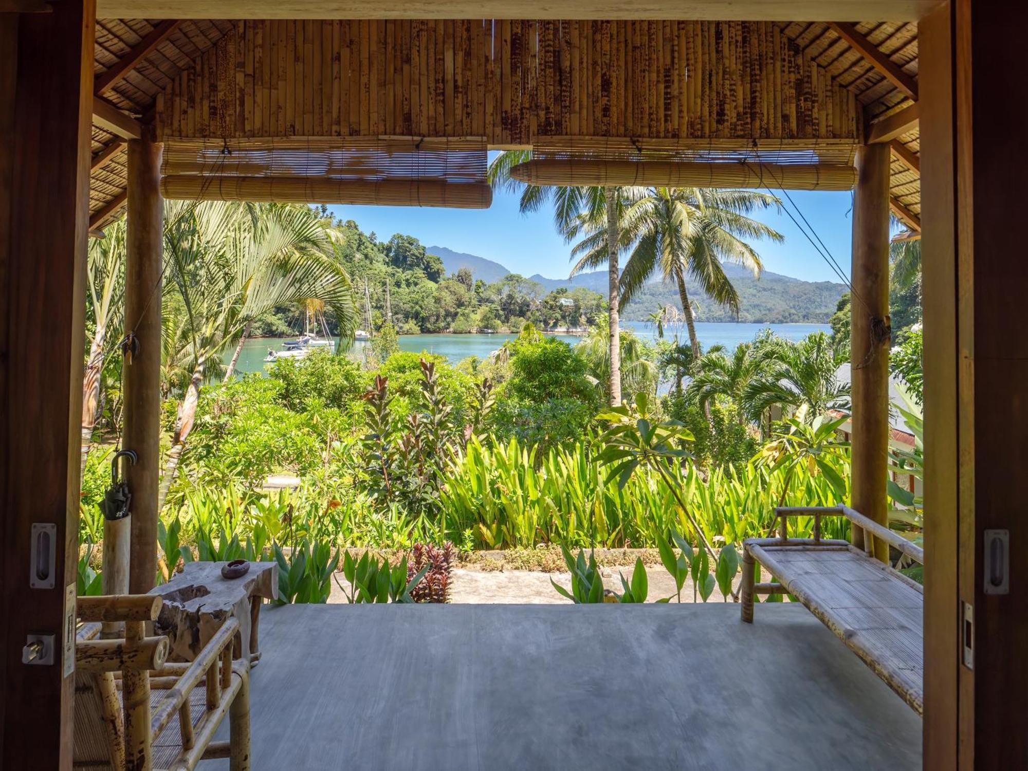 D'Lagoon Dive Resort Bitung Exterior photo
